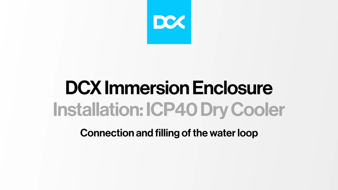 Miniatura filmu o montażu: niebieskie logo DCX u góry i tytuł DCX Immersion Enclosure Installation: ICP40 Dry Cooler.