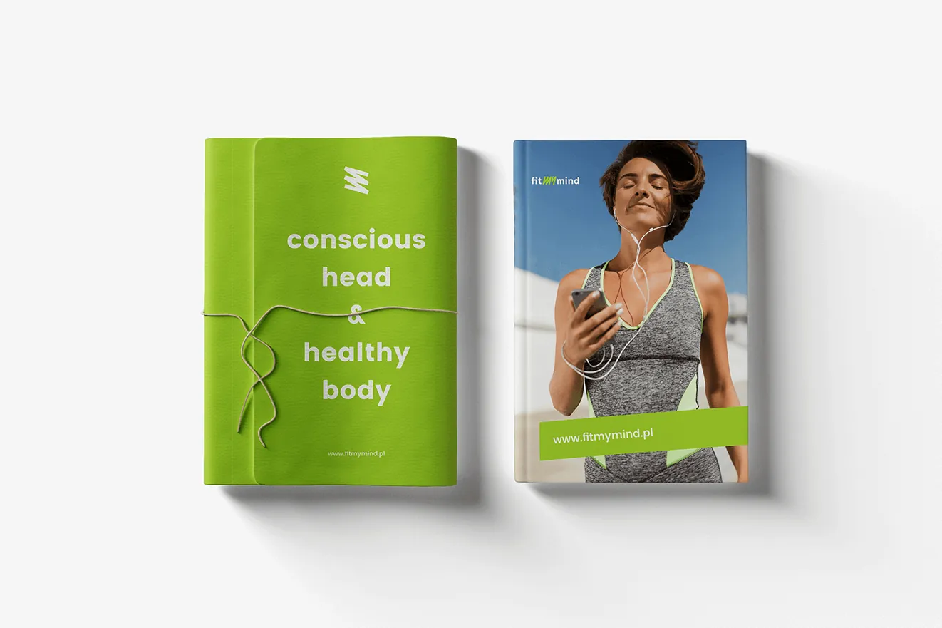 Dwie okładki Fit My Mind: limonkowa z hasłem „conscious head & healthy body” i ze zdjęciem kobiety ze słuchawkami.